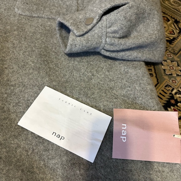 New with tag Oversized Wool-Cashmere Jacket size Medium - Picture 3 of 14